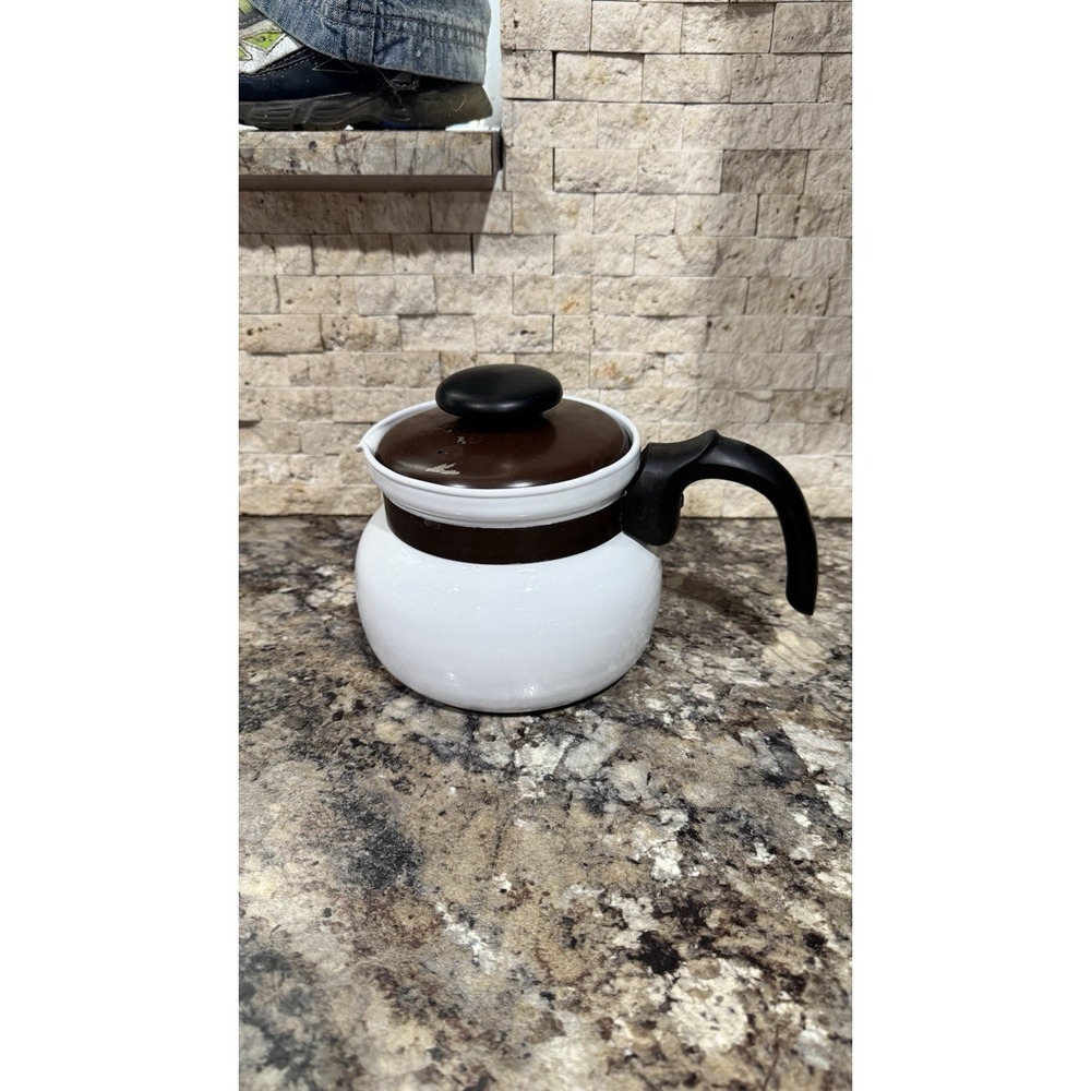 Vintage Corning Ware Teapot 8 Cup White w/ Metal Lid And Band‎ P-168-57
